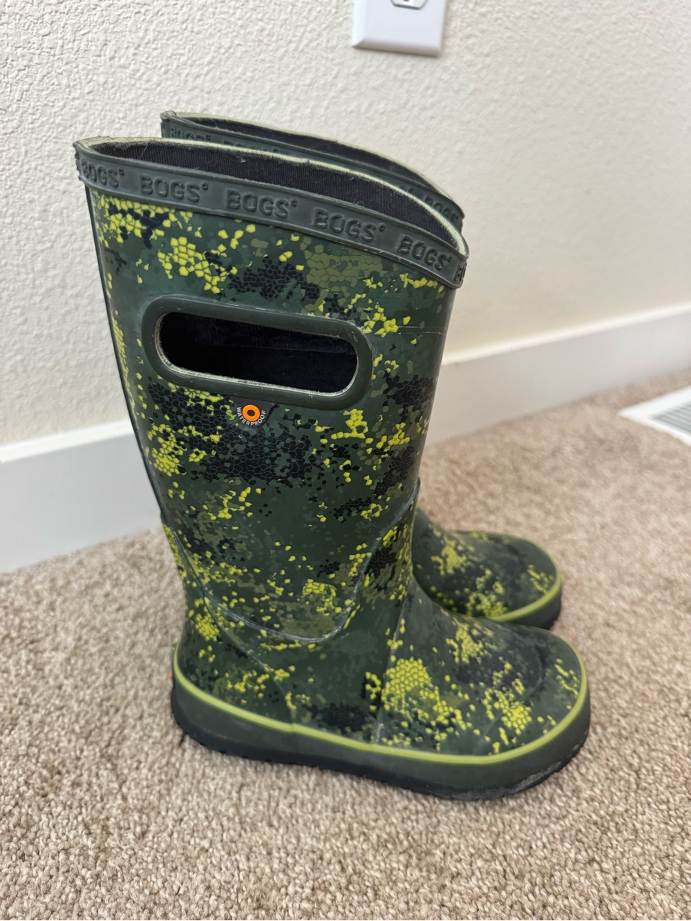 BOGS Kids Green Camo Splash Tall Rain Boots